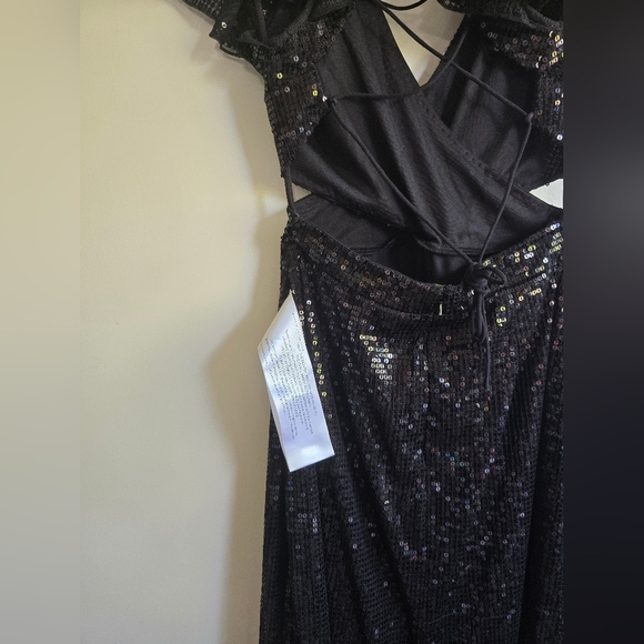 Mac Duggal, Sequined Ruffled Cut-out Lace-up Gown, Black, Size 8‎ - NWOT. - Picture 8 of 13